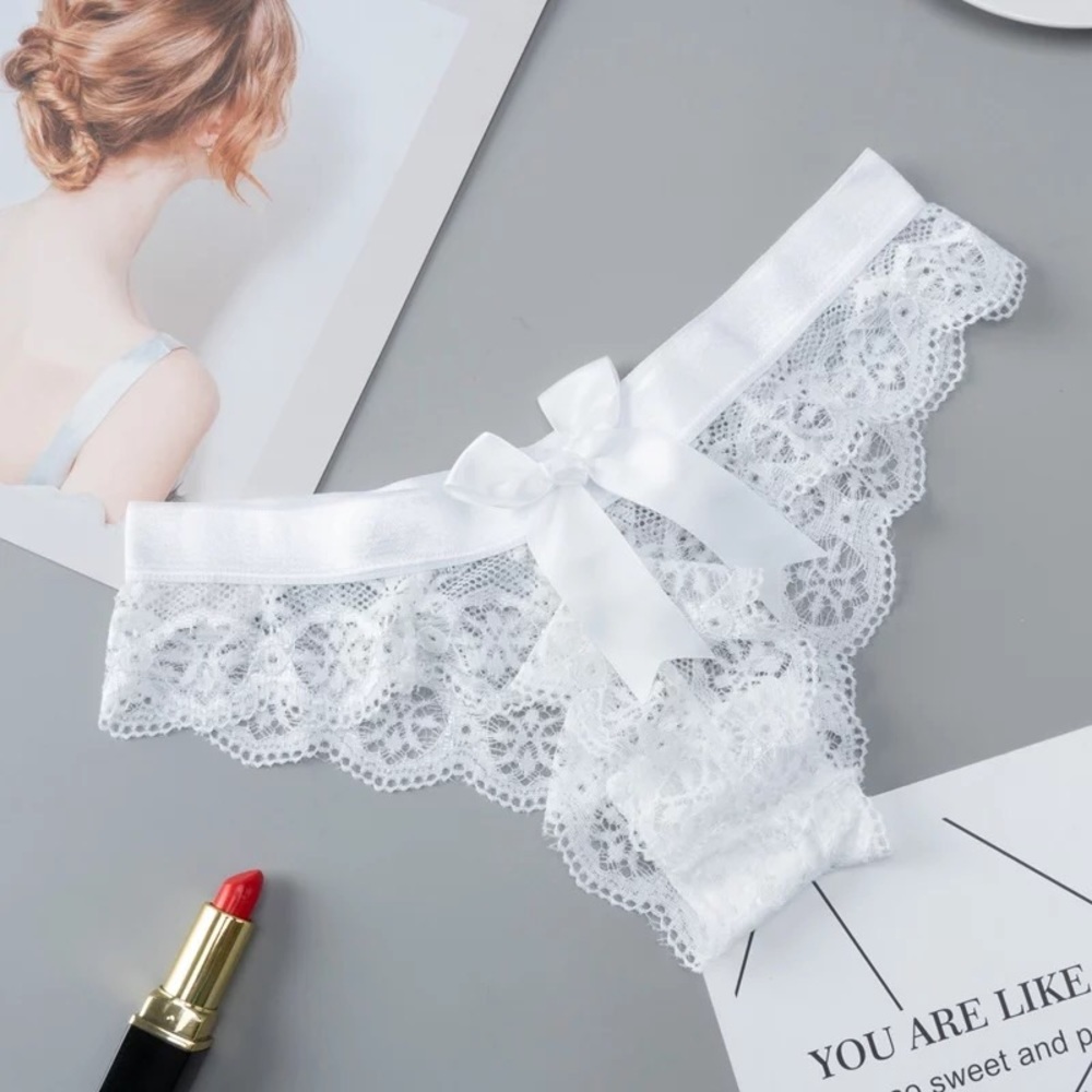 New Bow & Lace White Medium Cheeky Panties